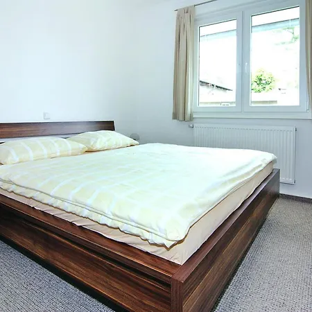 Appartementhaus In *